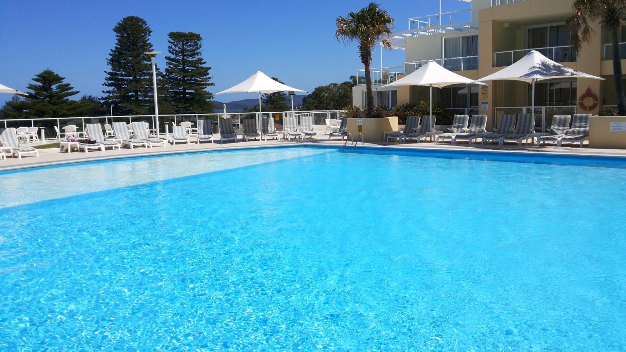 Base Holidays - Ettalong Beach Premium Apartments エクステリア 写真