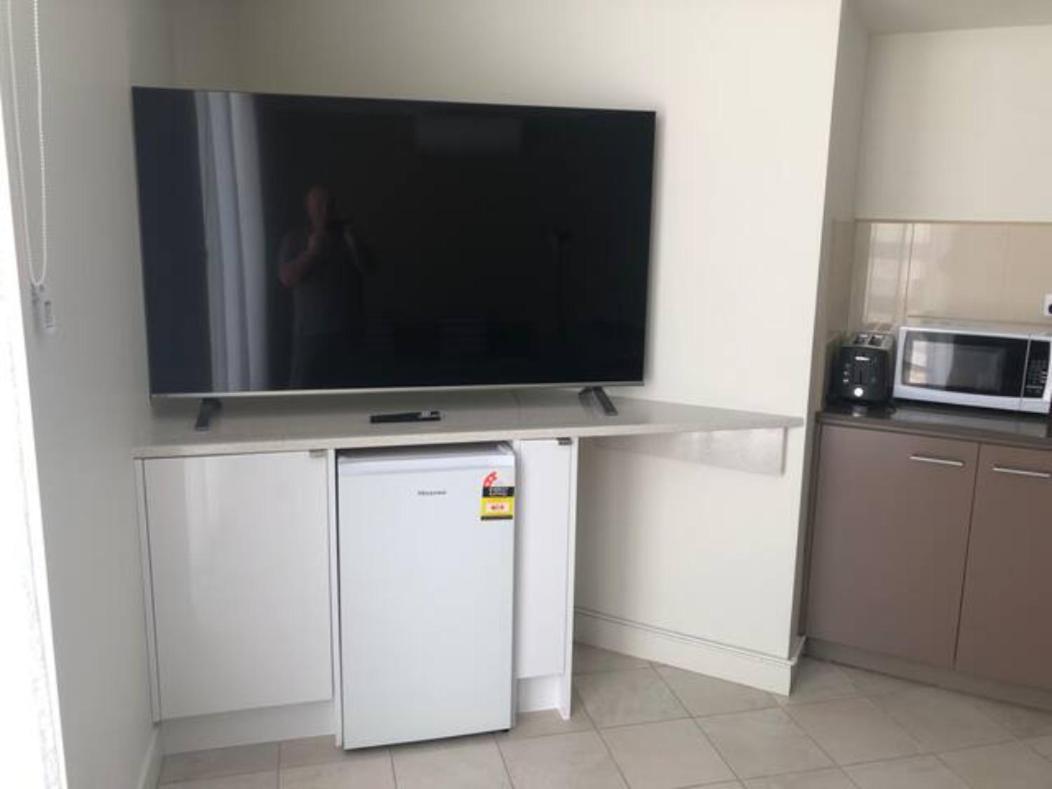 Base Holidays - Ettalong Beach Premium Apartments エクステリア 写真