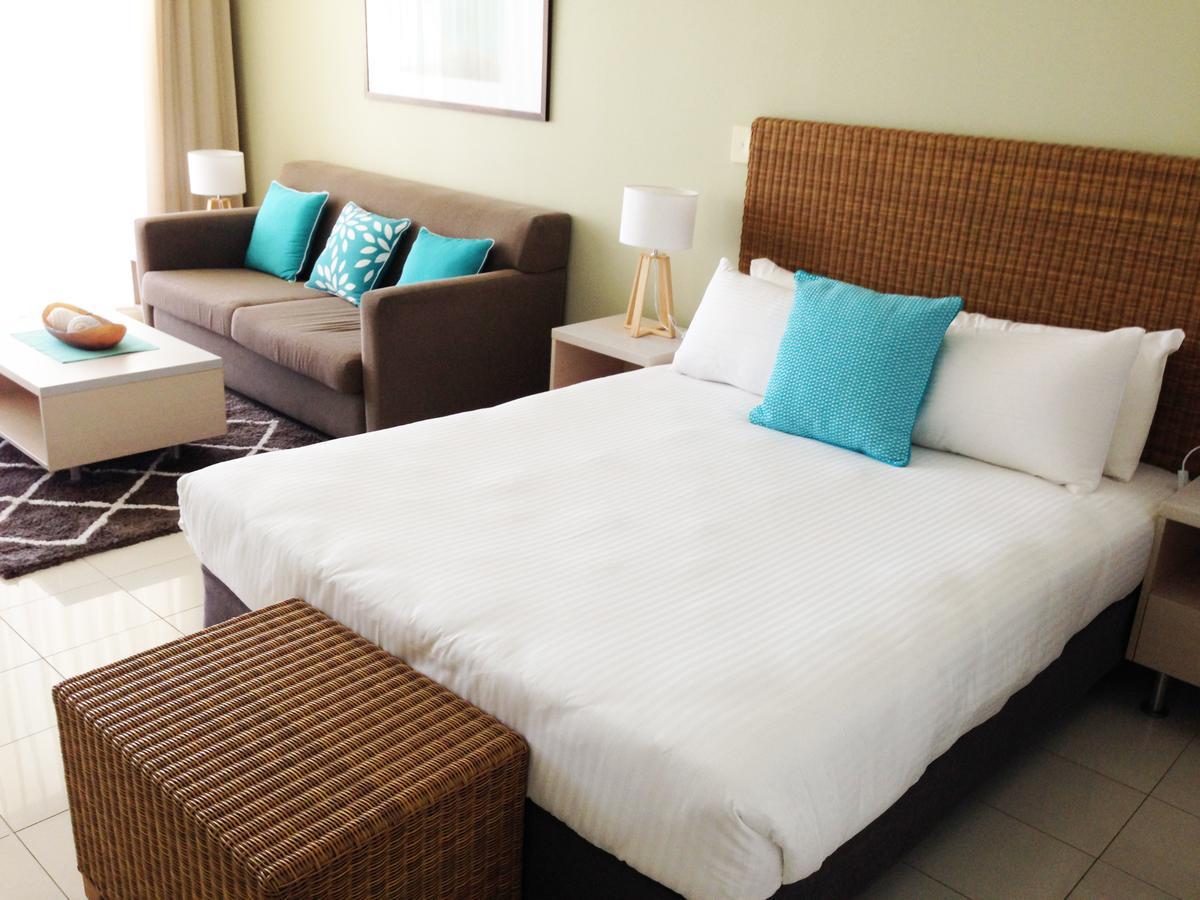 Base Holidays - Ettalong Beach Premium Apartments エクステリア 写真