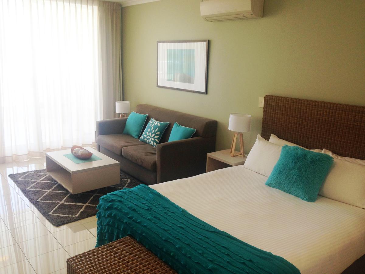 Base Holidays - Ettalong Beach Premium Apartments エクステリア 写真