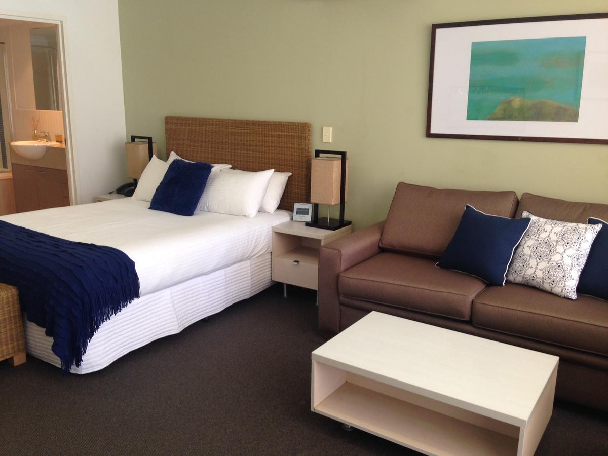 Base Holidays - Ettalong Beach Premium Apartments エクステリア 写真