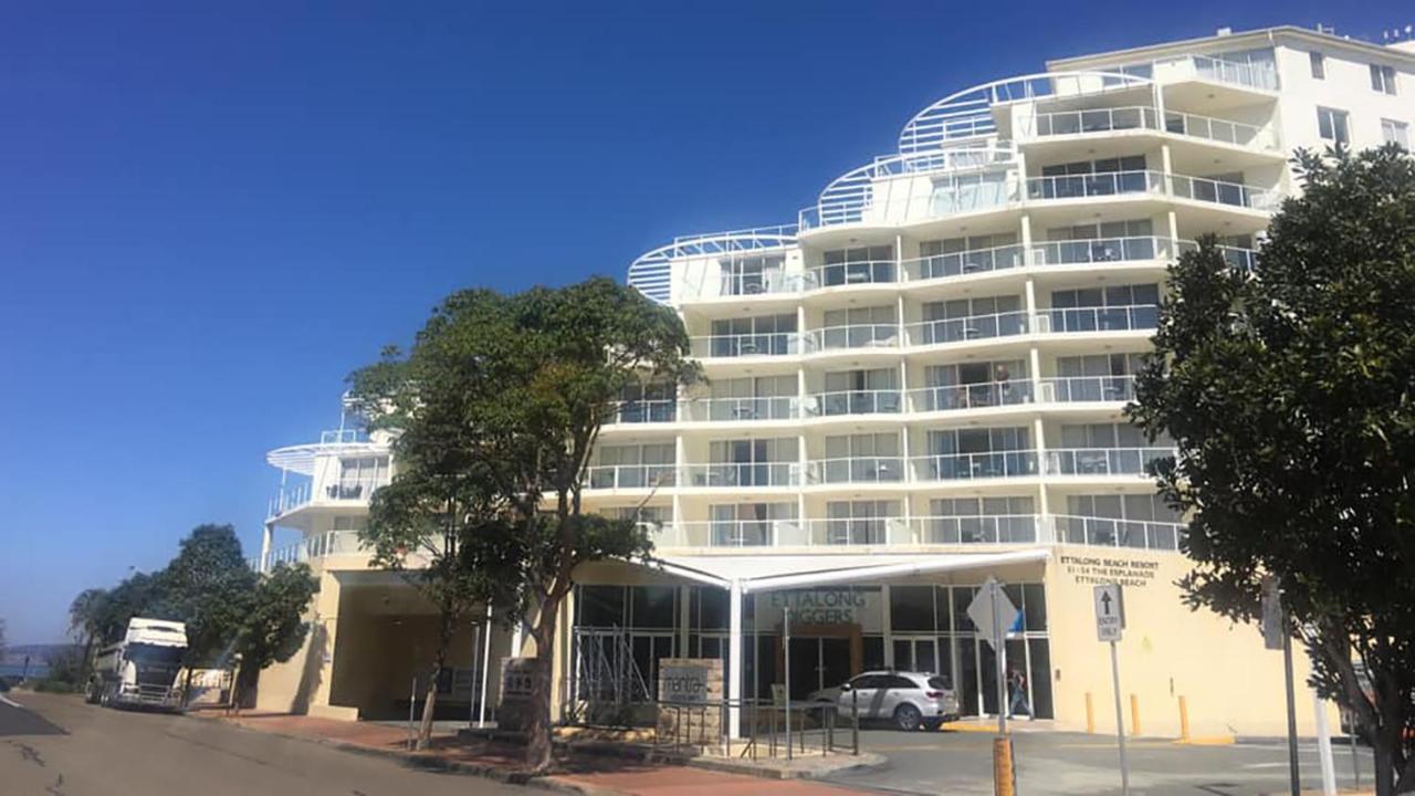 Base Holidays - Ettalong Beach Premium Apartments エクステリア 写真